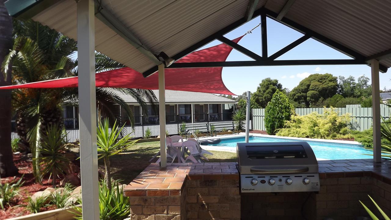 Culcairn Motor Inn Exteriér fotografie