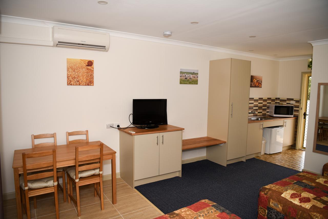Culcairn Motor Inn Exteriér fotografie
