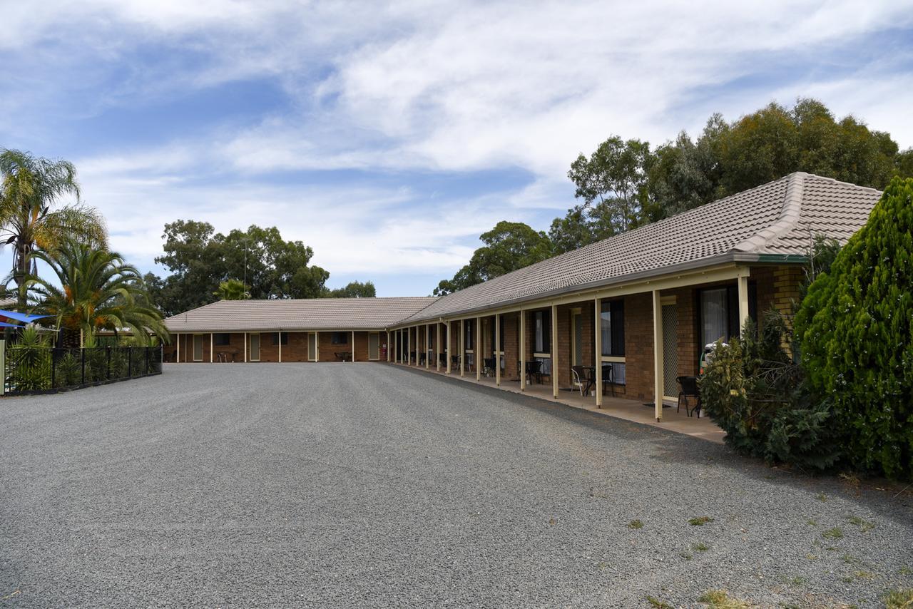 Culcairn Motor Inn Exteriér fotografie